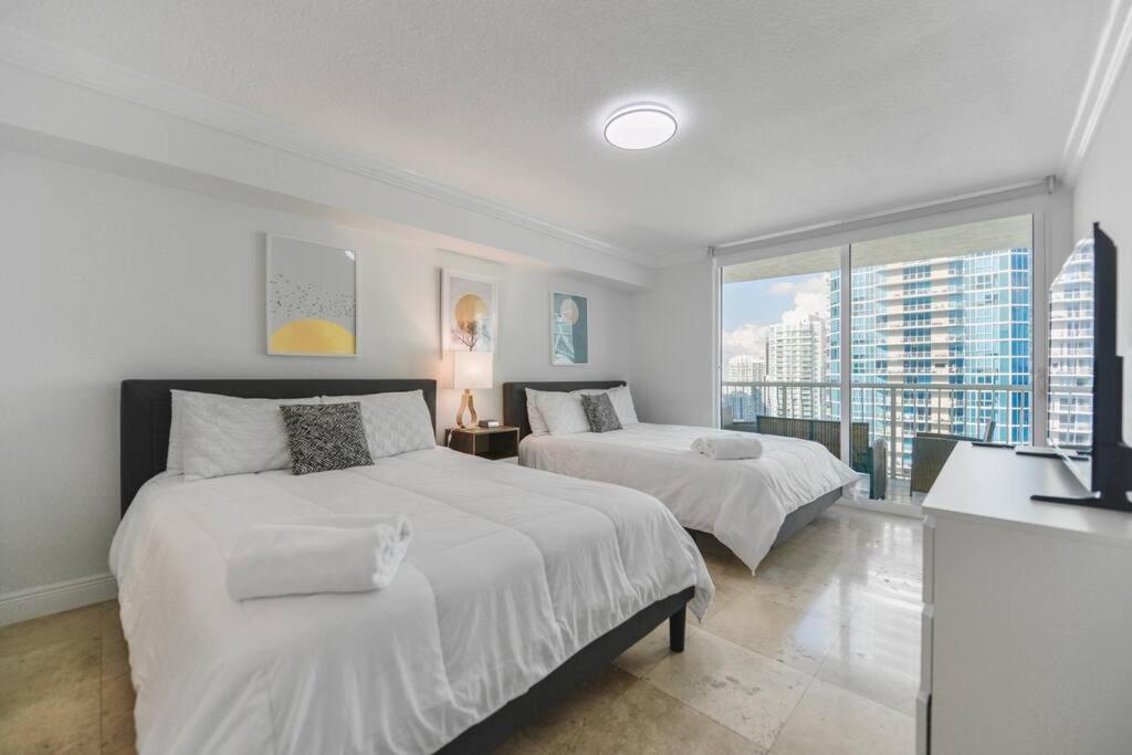 Centric Modern 40Thfloor Brickell Condo Free Parking By Palermo Home Miami Exterior photo